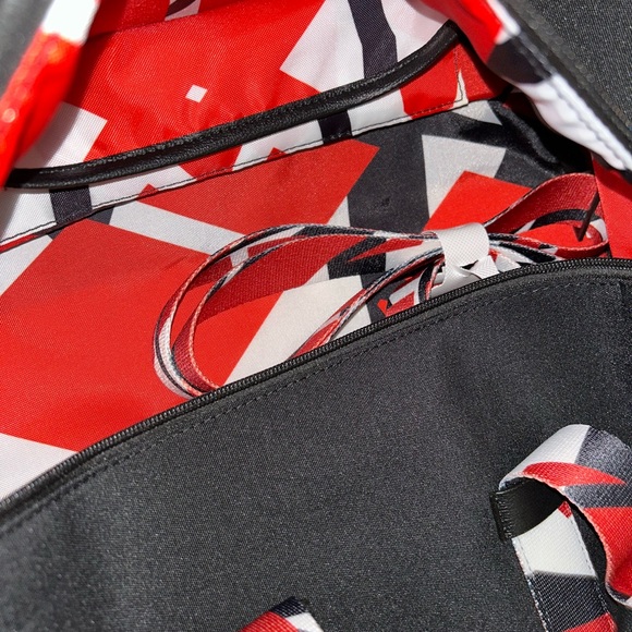 Eddie Van Halen Authentic Duffle Bag NEW - Picture 3 of 13